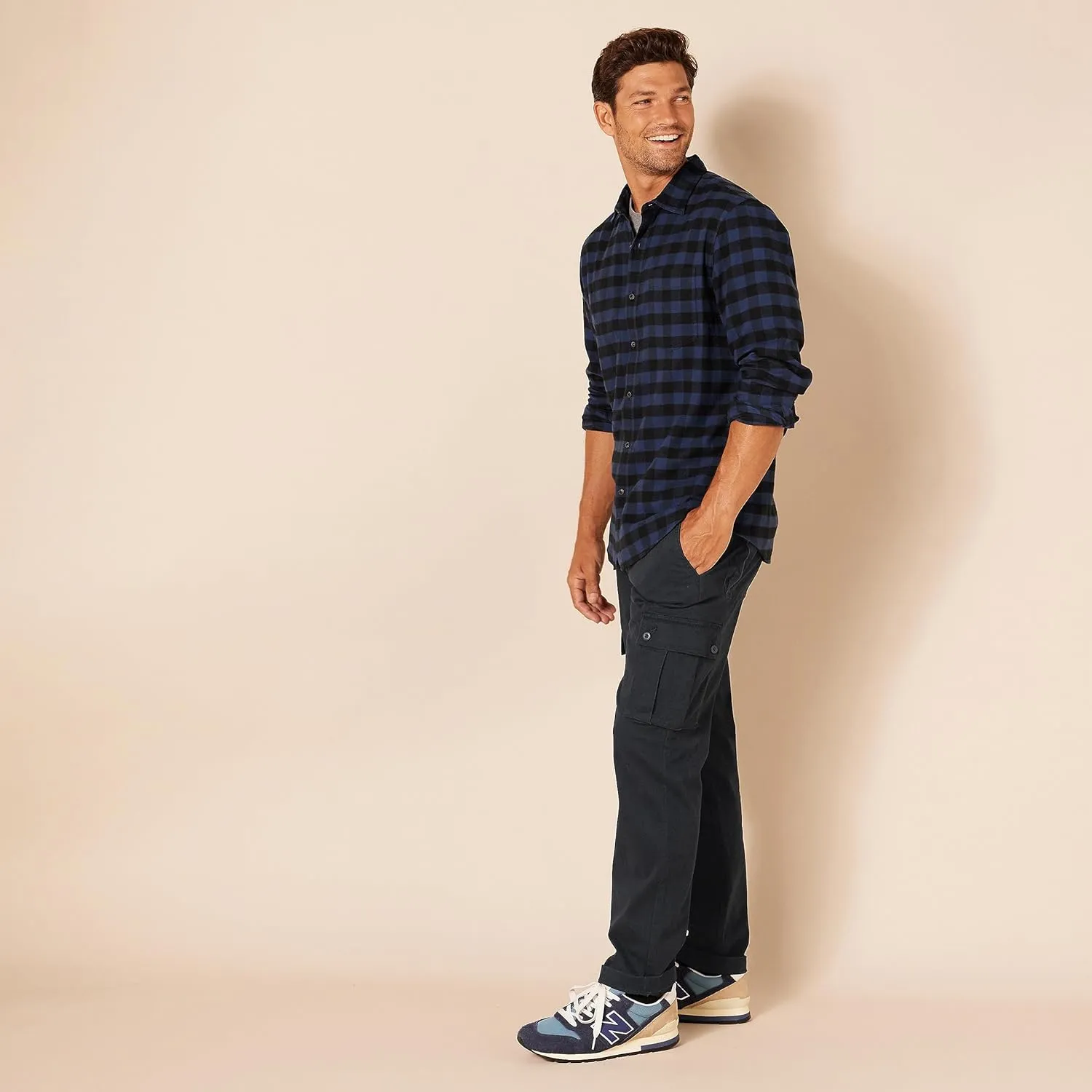 Amazon Essentials Men's Slim-Fit Stretch Cargo Pant (Available in Big & Tall)