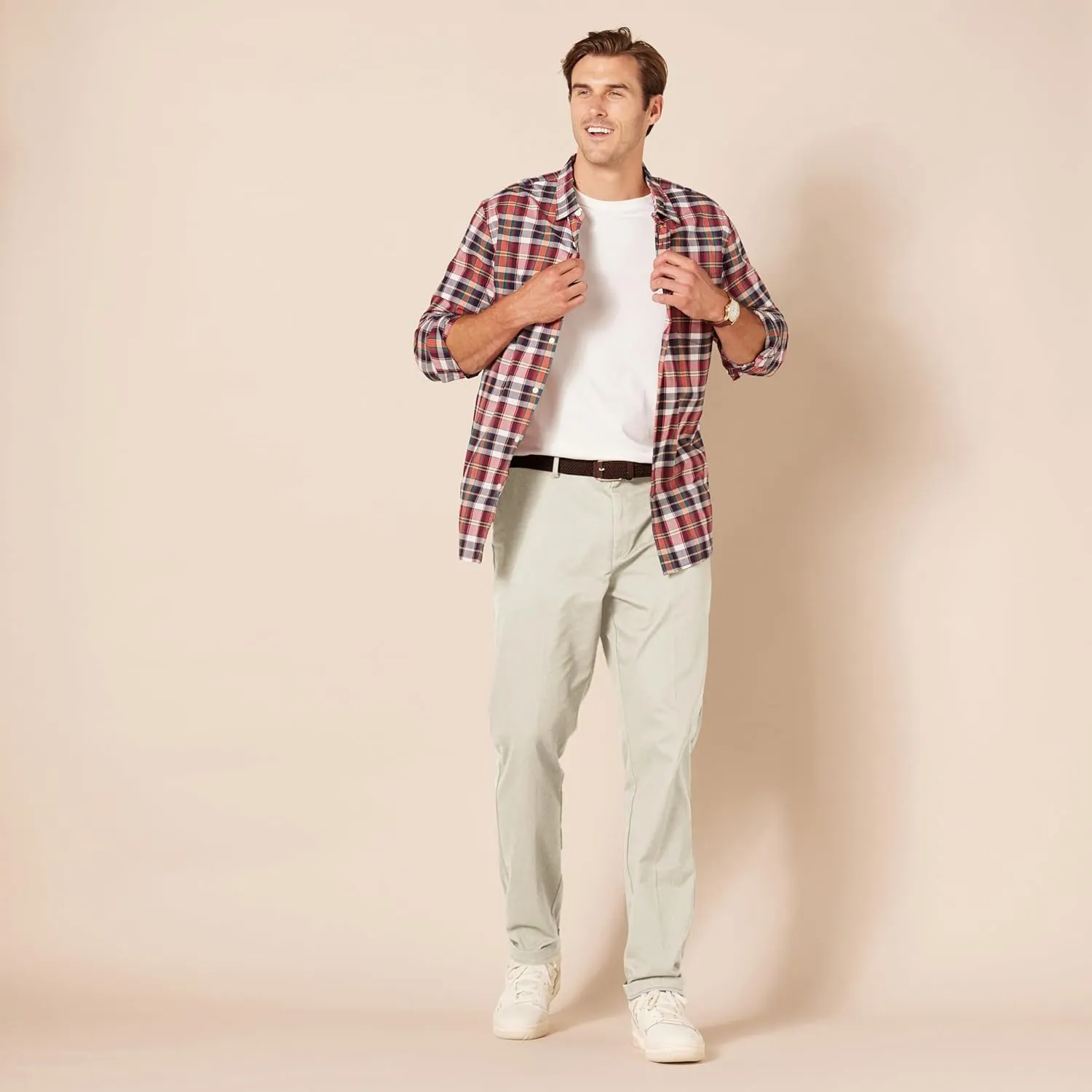 Amazon Essentials Men's Slim-Fit Wrinkle-Resistant Flat-Front Chino Pant