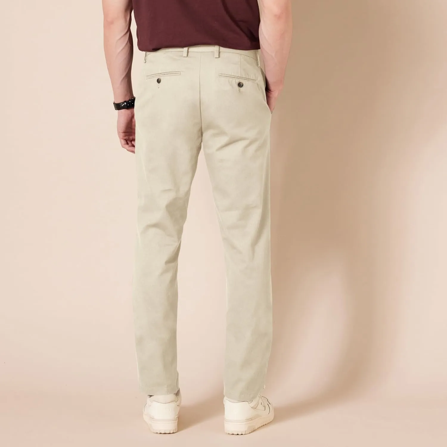 Amazon Essentials Men's Slim-Fit Wrinkle-Resistant Flat-Front Chino Pant