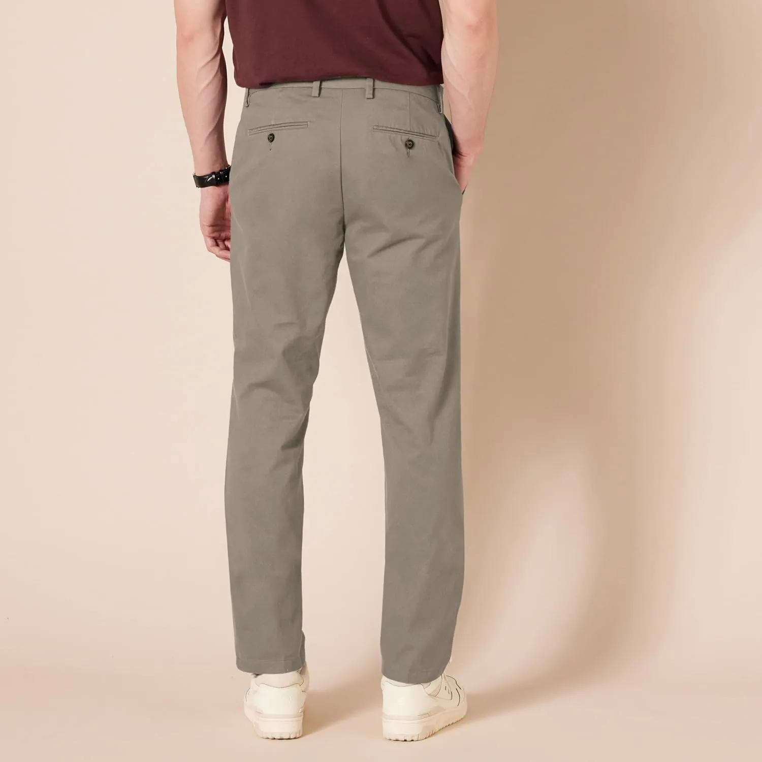 Amazon Essentials Men's Slim-Fit Wrinkle-Resistant Flat-Front Chino Pant
