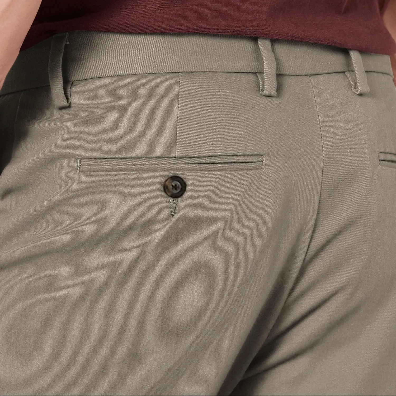 Amazon Essentials Men's Slim-Fit Wrinkle-Resistant Flat-Front Chino Pant