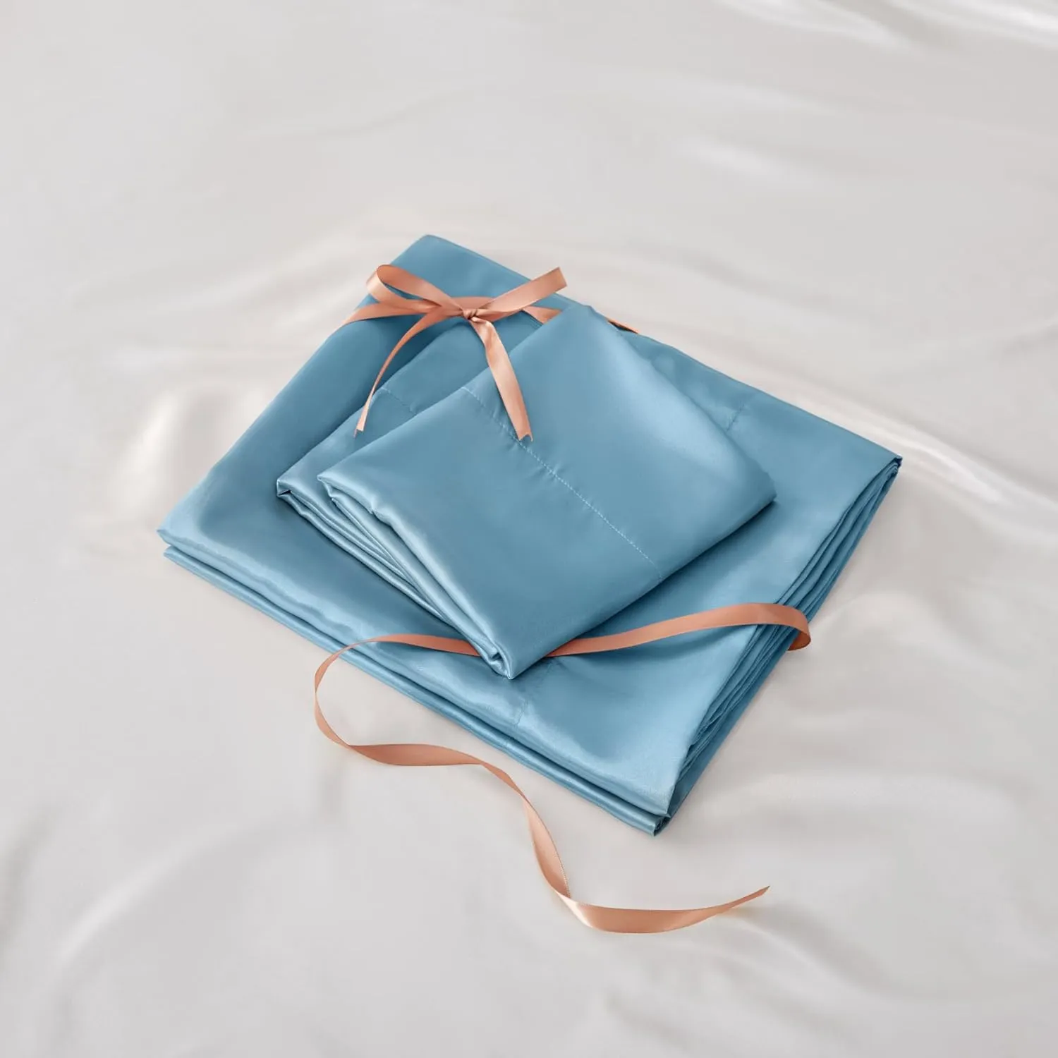 BEDELITE Satin Sheets Queen Size Bed Set, Luxury Soft Airy Blue Silky Sheets for Hair and Skin, Similar to Silk Bed Sheets Set 4 Pieces with 1 Deep Pocket Fitted Sheet, 1 Flat Sheet, and 2 Pillowcases