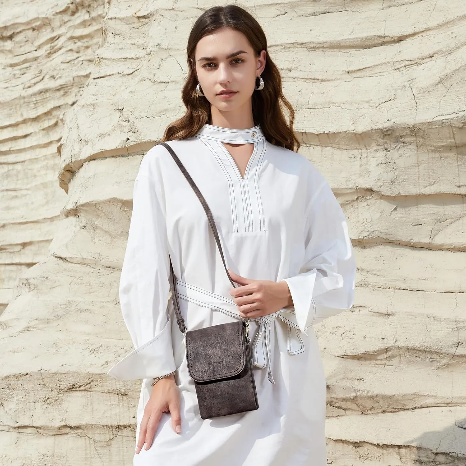BOSTANTEN Vegan Leather Small Crossbody Bags for Women Designer Cell Phone Bag Wallet Purses Adjustable Strap
