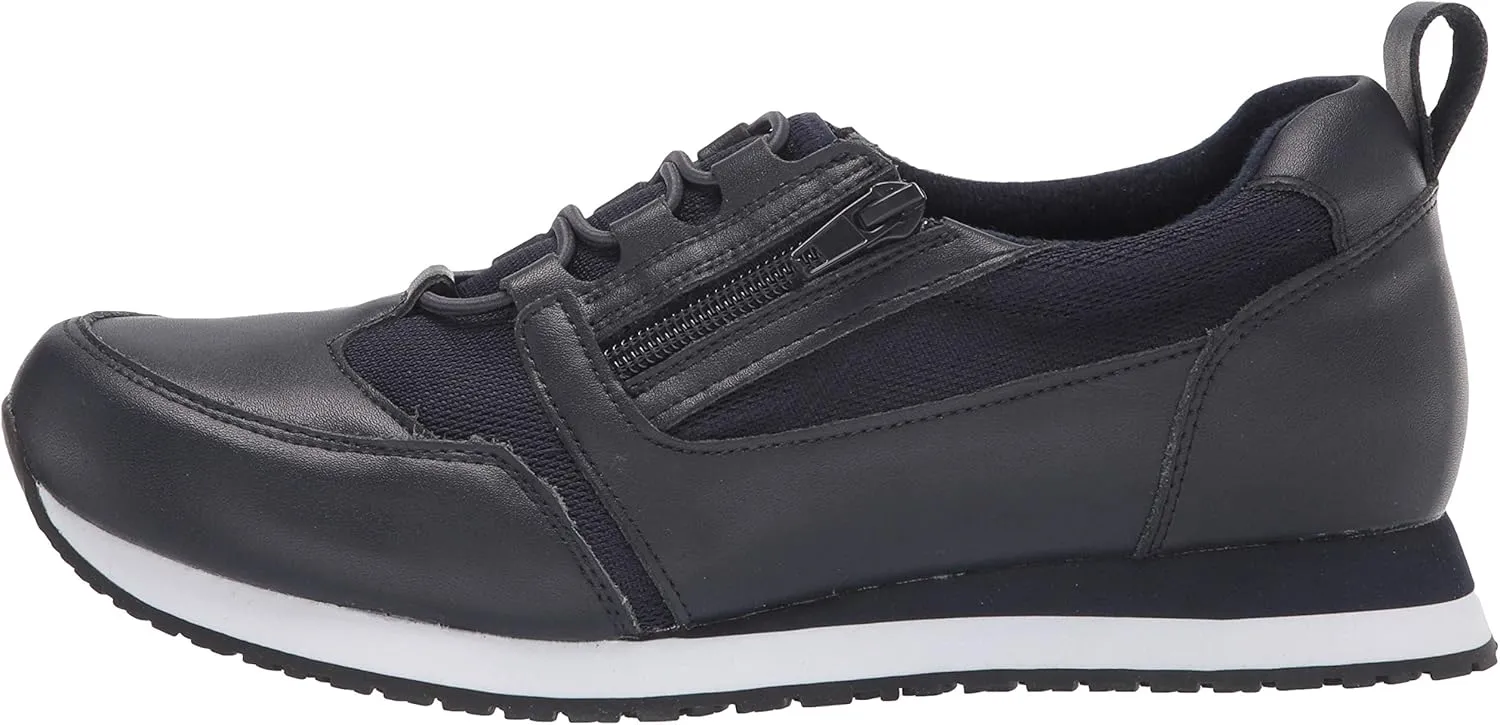by Easy Street Women's Mckinley Clog