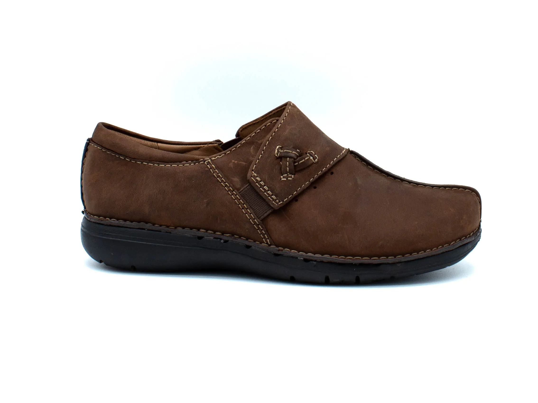 CLARKS  Un Loop Ave slip-on