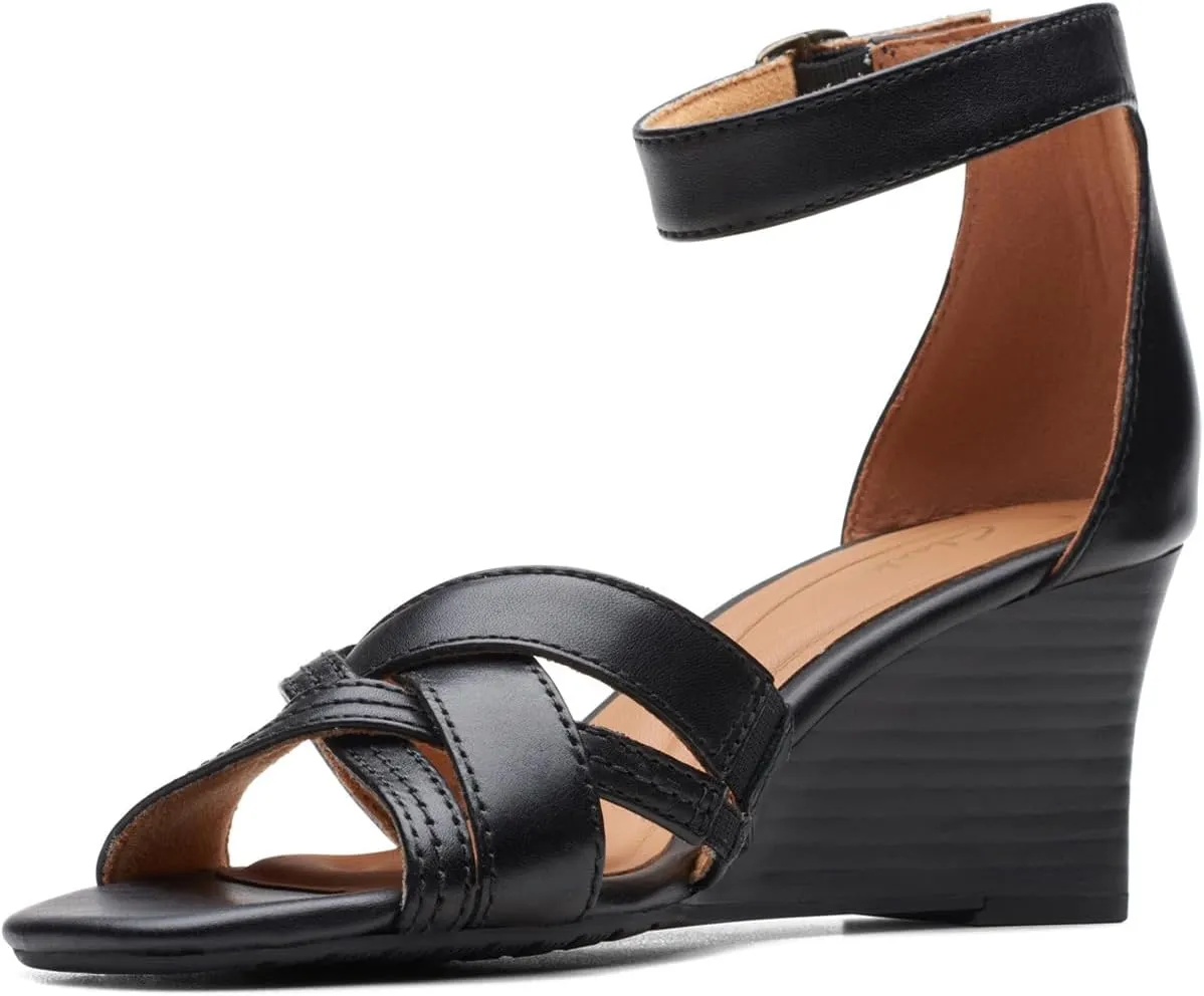 Clarks Women's Fashion Wedge Sandal
