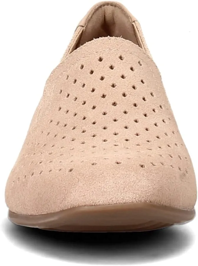 Clarks Women's Juliet Hayes Loafer Flat