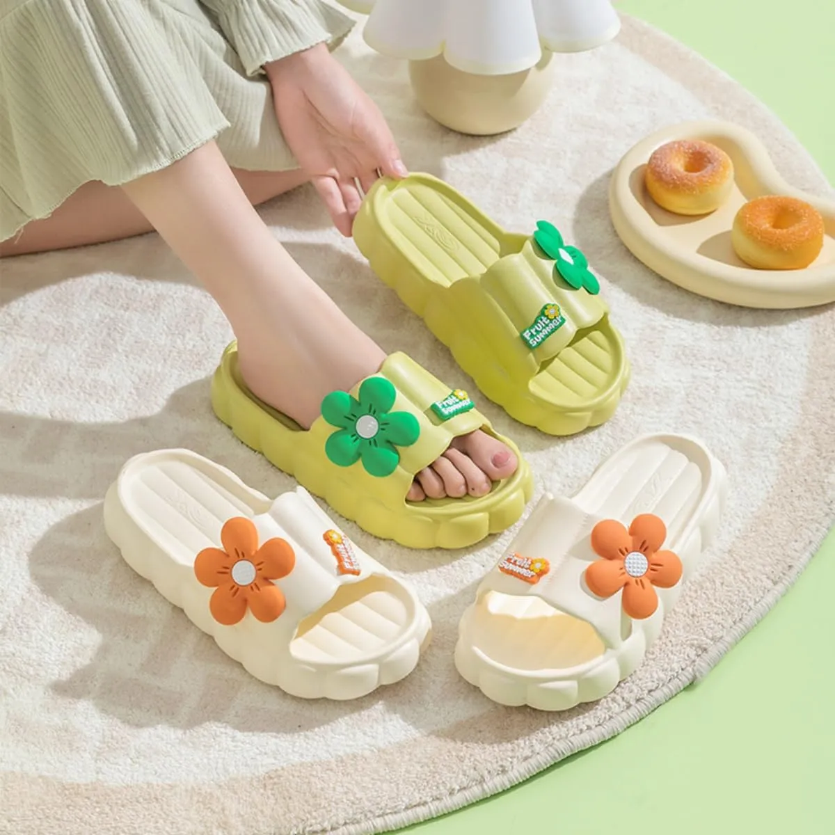 Cloud Slides for Women Cute Pink Flower Thick Sandals Bathroom Open To Slides Non-Slip Lightweight Summer Outdoor