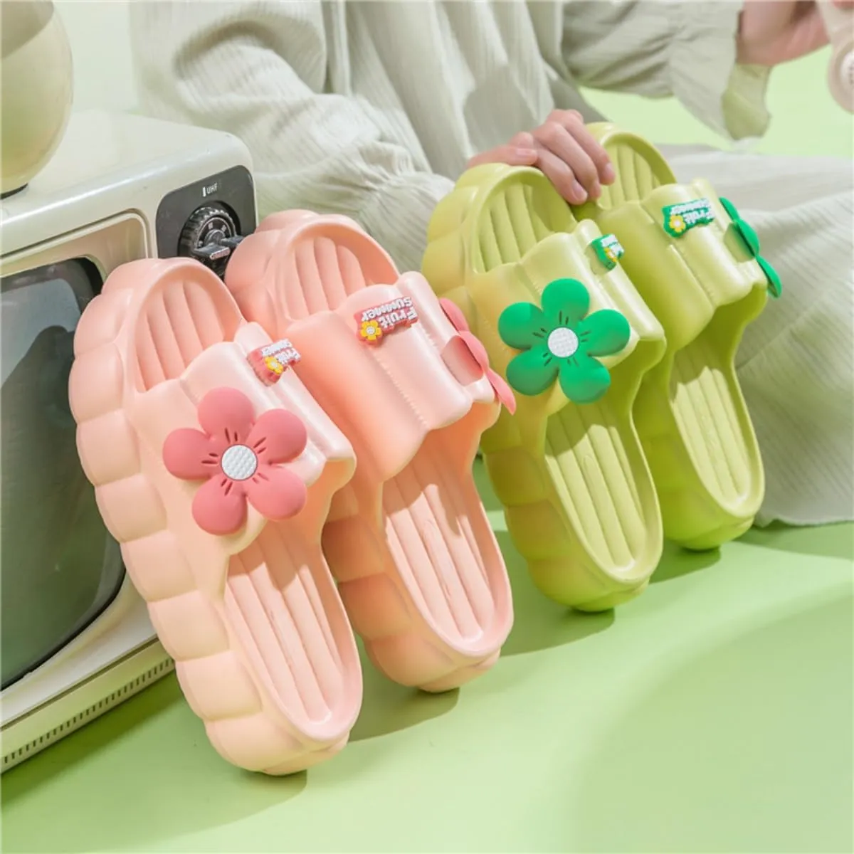 Cloud Slides for Women Cute Pink Flower Thick Sandals Bathroom Open To Slides Non-Slip Lightweight Summer Outdoor