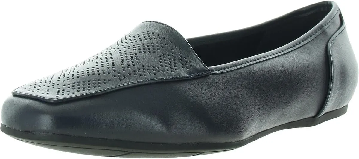 Easy Street Women's Thrill Perf Sneaker