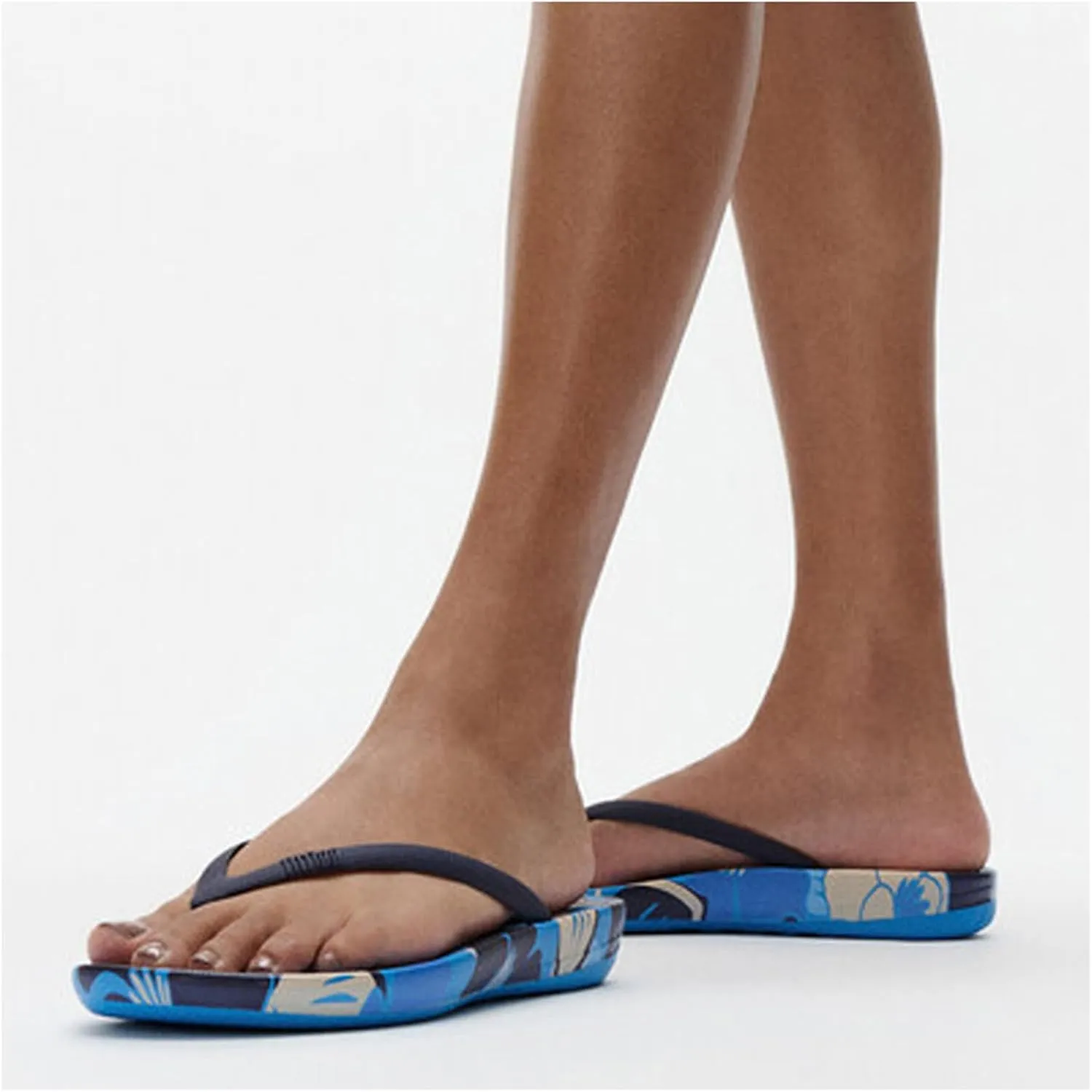 FitFlop Women's Iqushion Flowerz Ergonomic Flip-Flops Wedge Sandal