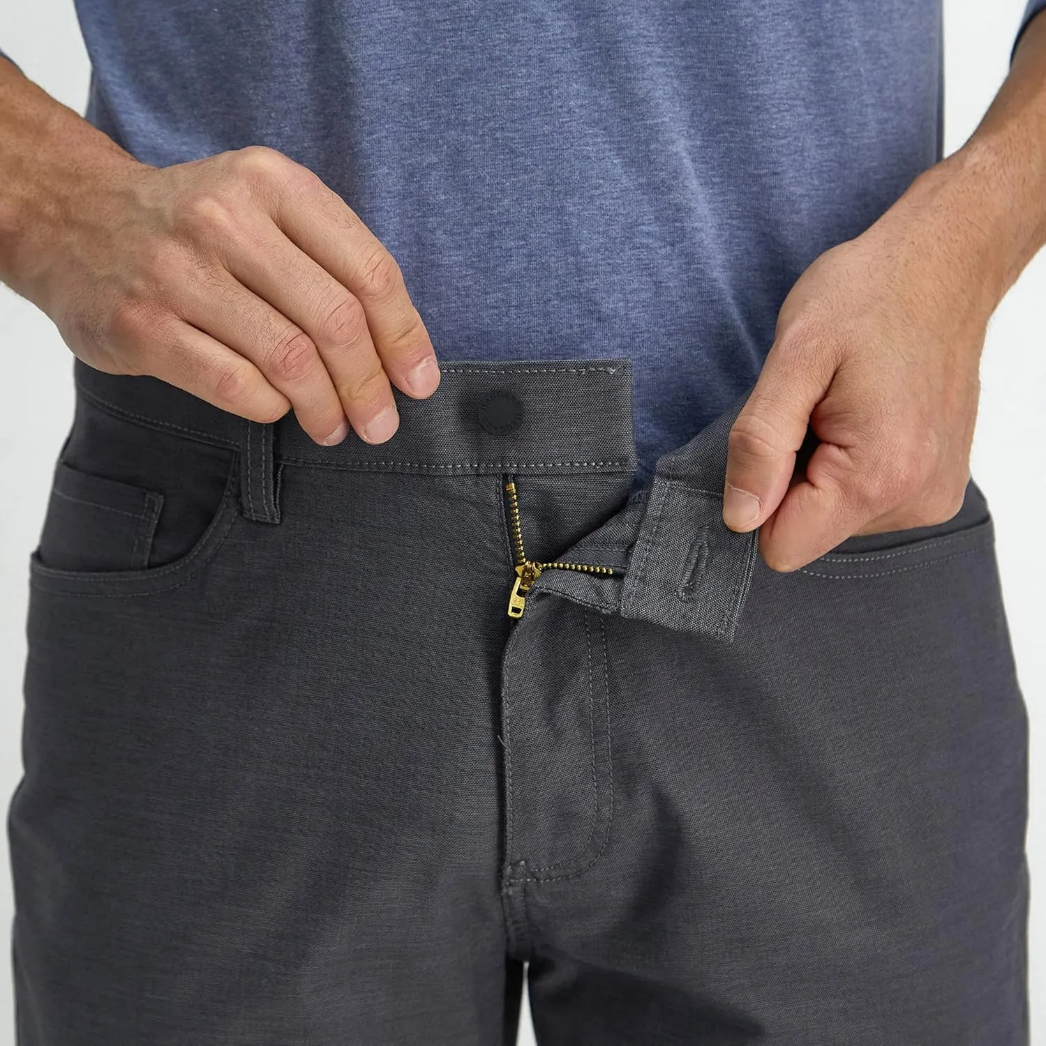 Haggar Men's The Active Series Slim/Straight Fit Flat Front Pant