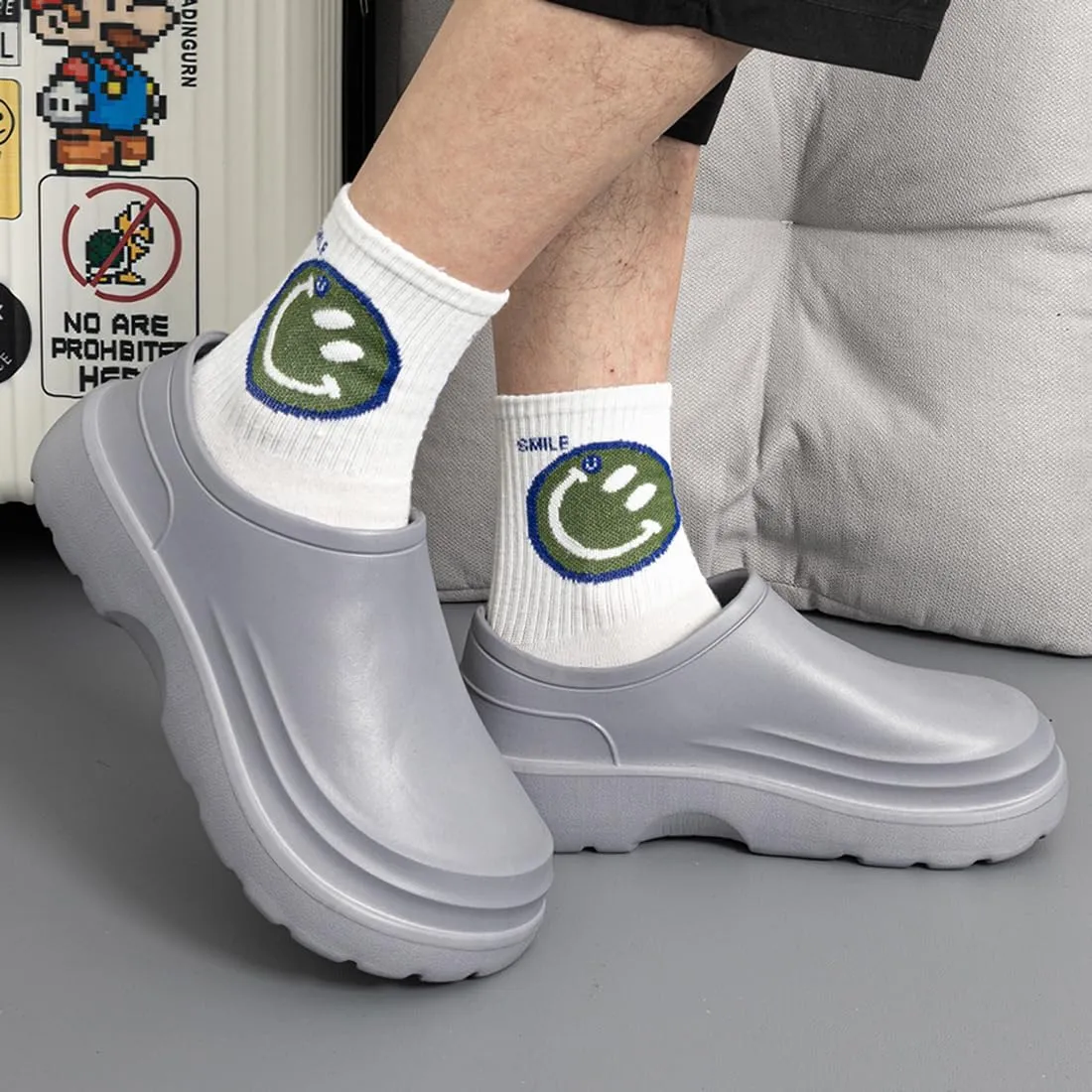 Harssidanzar Mens Clogs, Chef Shoes for Men,Garden Shoes,Slip On Work Shoes for Food Service, Garden, or Nursing HM201US