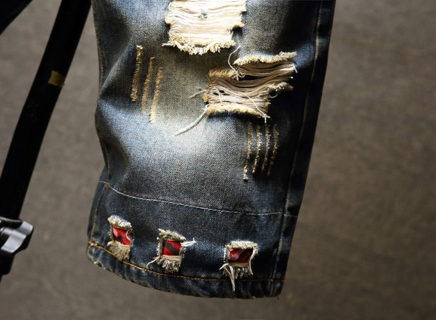 HENGAO Men's Ripped Jean Short Distressed Straight Fit Denim Shorts