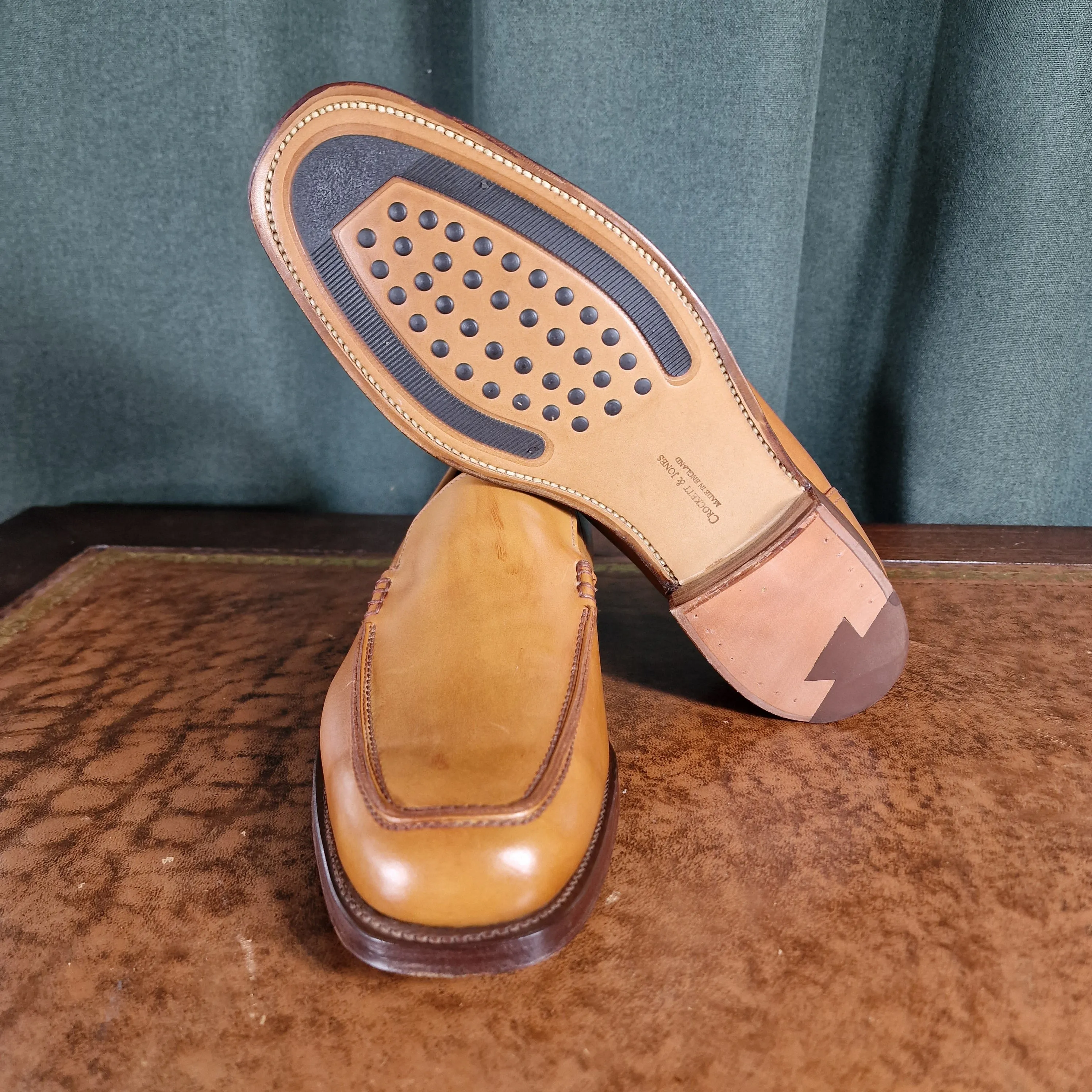 Kent Tan Calf 'Quater Rubber' (8.5E) Crockett & Jones