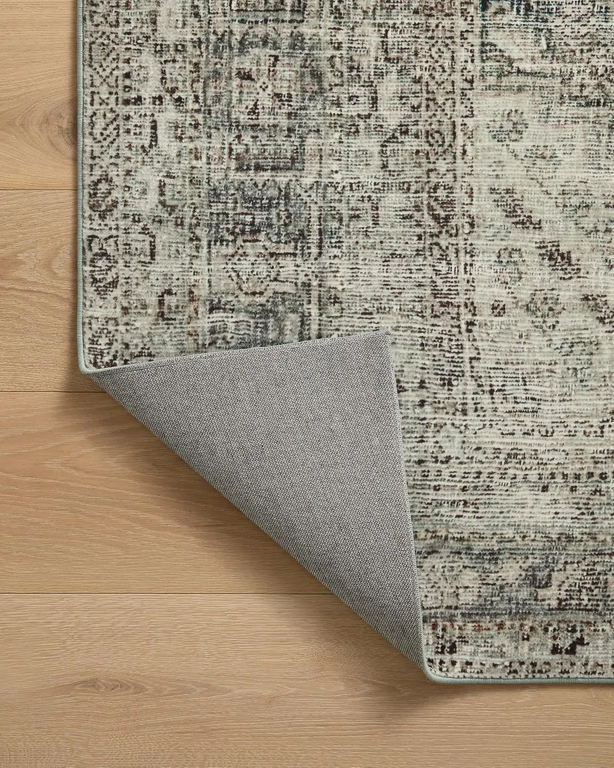 Loloi Magnolia Home by Joanna Gaines Sinclair Collection SIN-04 Natural/Sage 2'-0" x 5'-0", .25" Pile Height, Machine Washable, Accent Rug