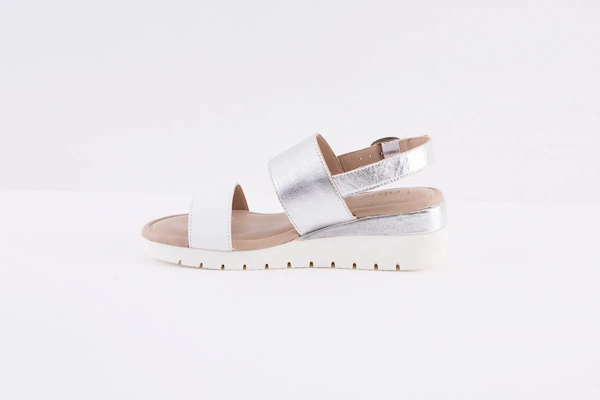LOTUS - MADELYN FASHION WEDGE BUCKLE SANDAL - WHITE/SILVER