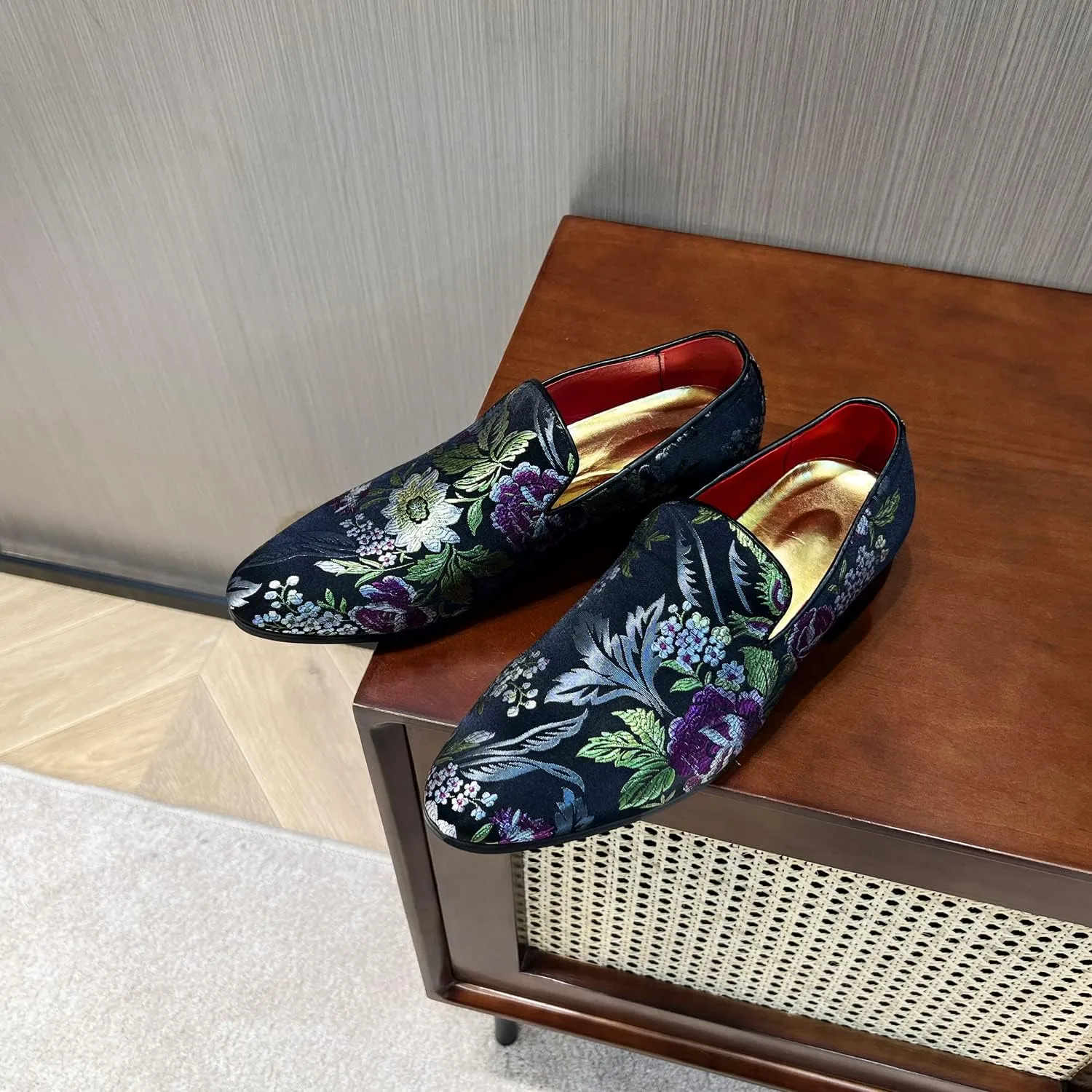 Men's Luxury Embroidery Penny Loafer Noble Slip-on Suede Loafers Shoes Smoking Slippers Party Dancing Shoes Plus Size 7-13