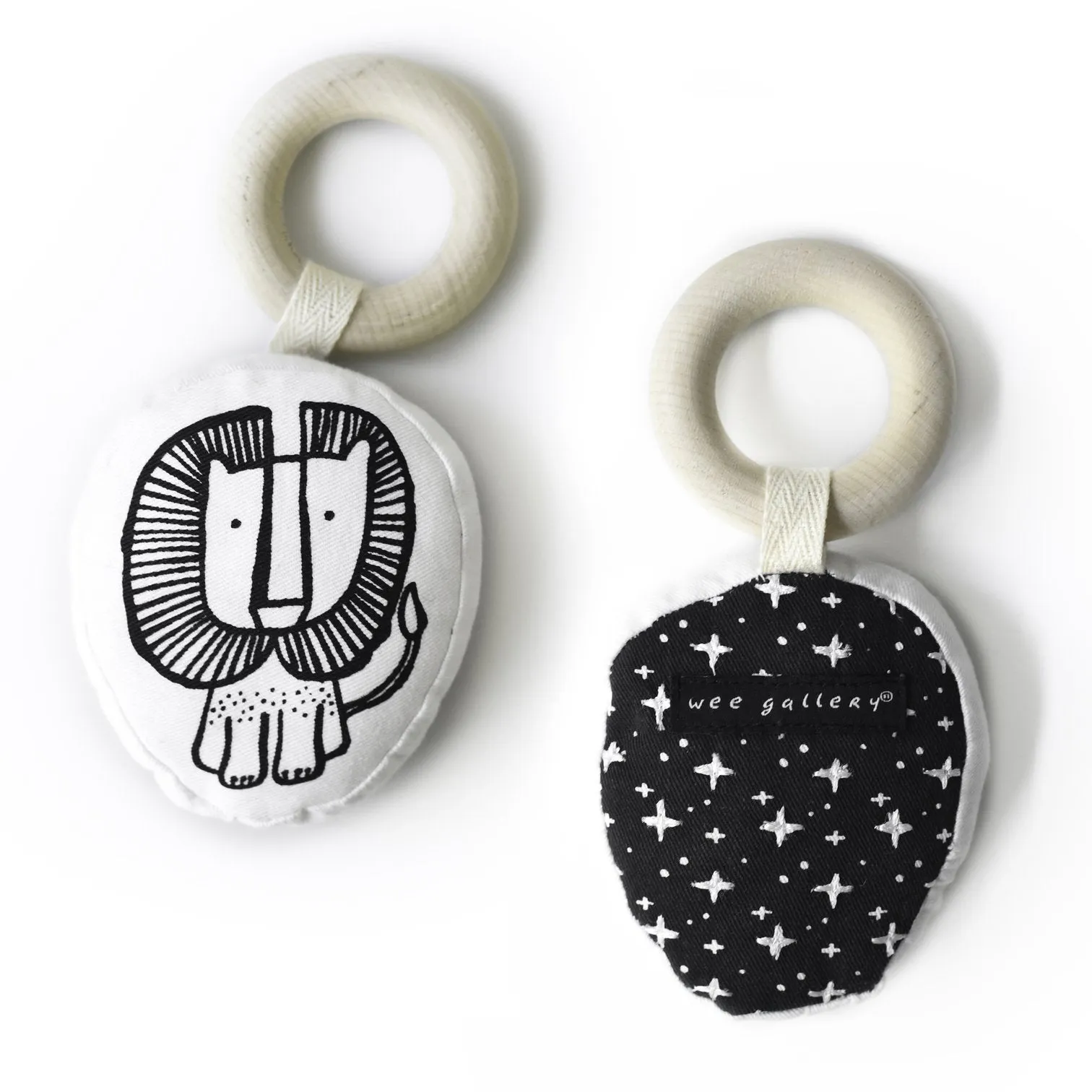 Organic teether with wooden ring - lion