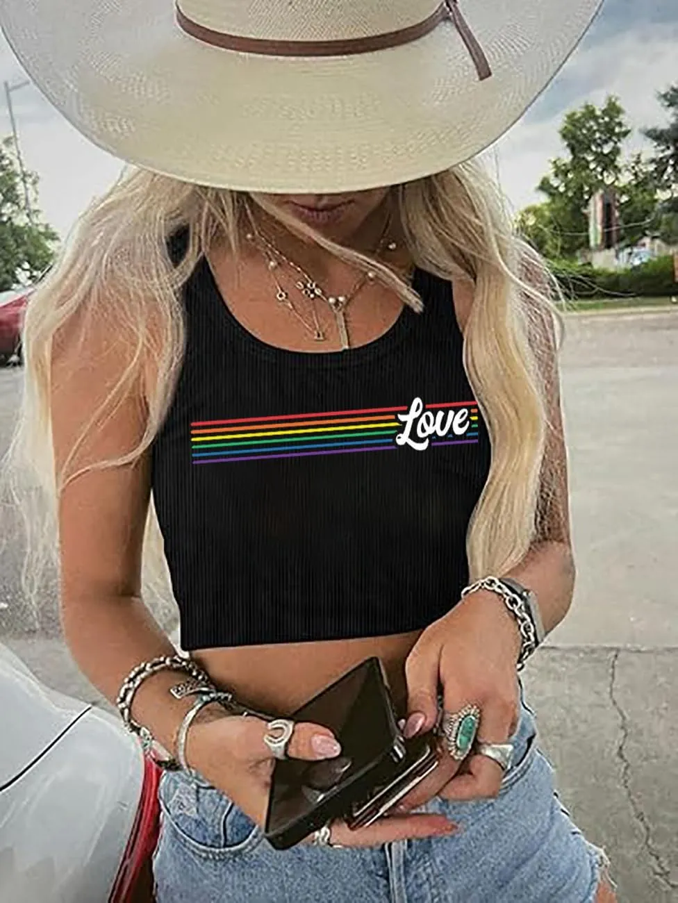 Pride Crop Tank Tops Women Cute Rainbow Hearts Graphic Tee Girls LGBT Gay Pride Crop Tops Casual Sleeveless Tshirt