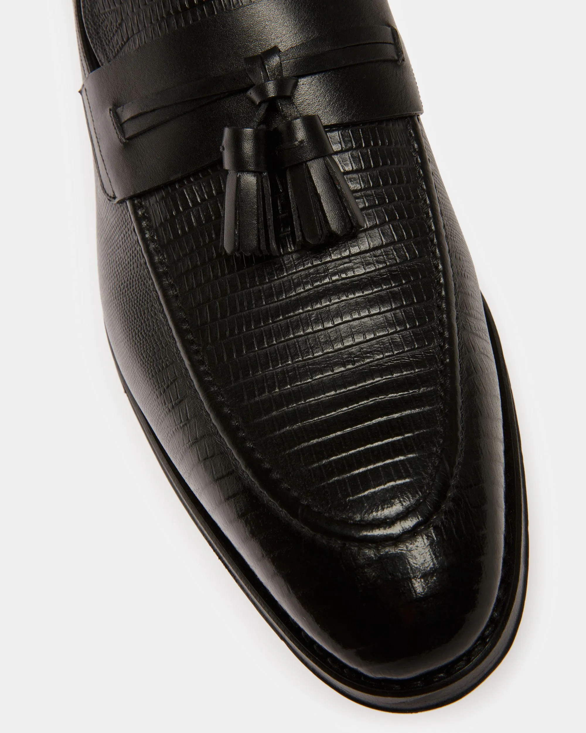 Scuvier Leather Loafers In Black