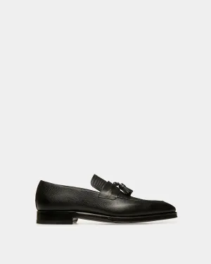 Scuvier Leather Loafers In Black