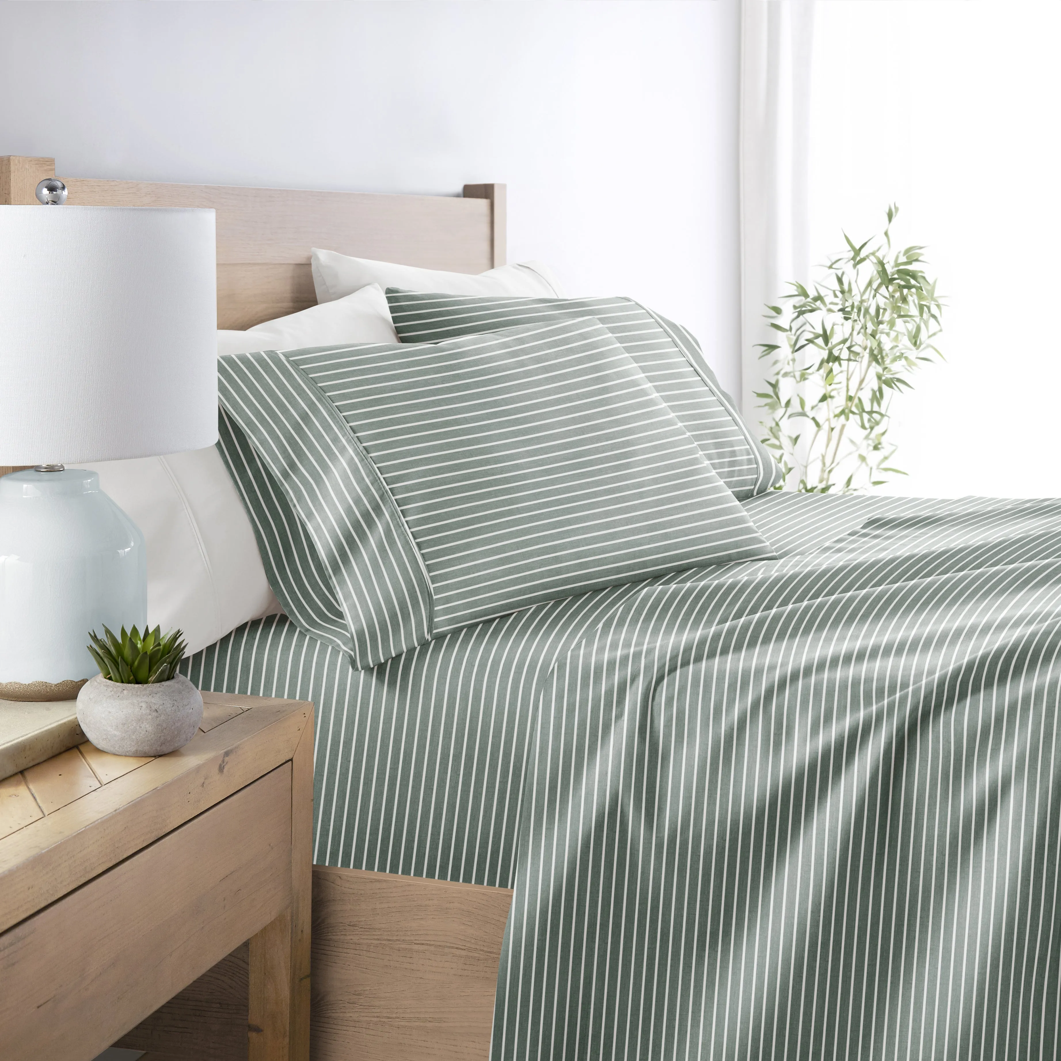 Sheet Sets in Soft Lines Patterns