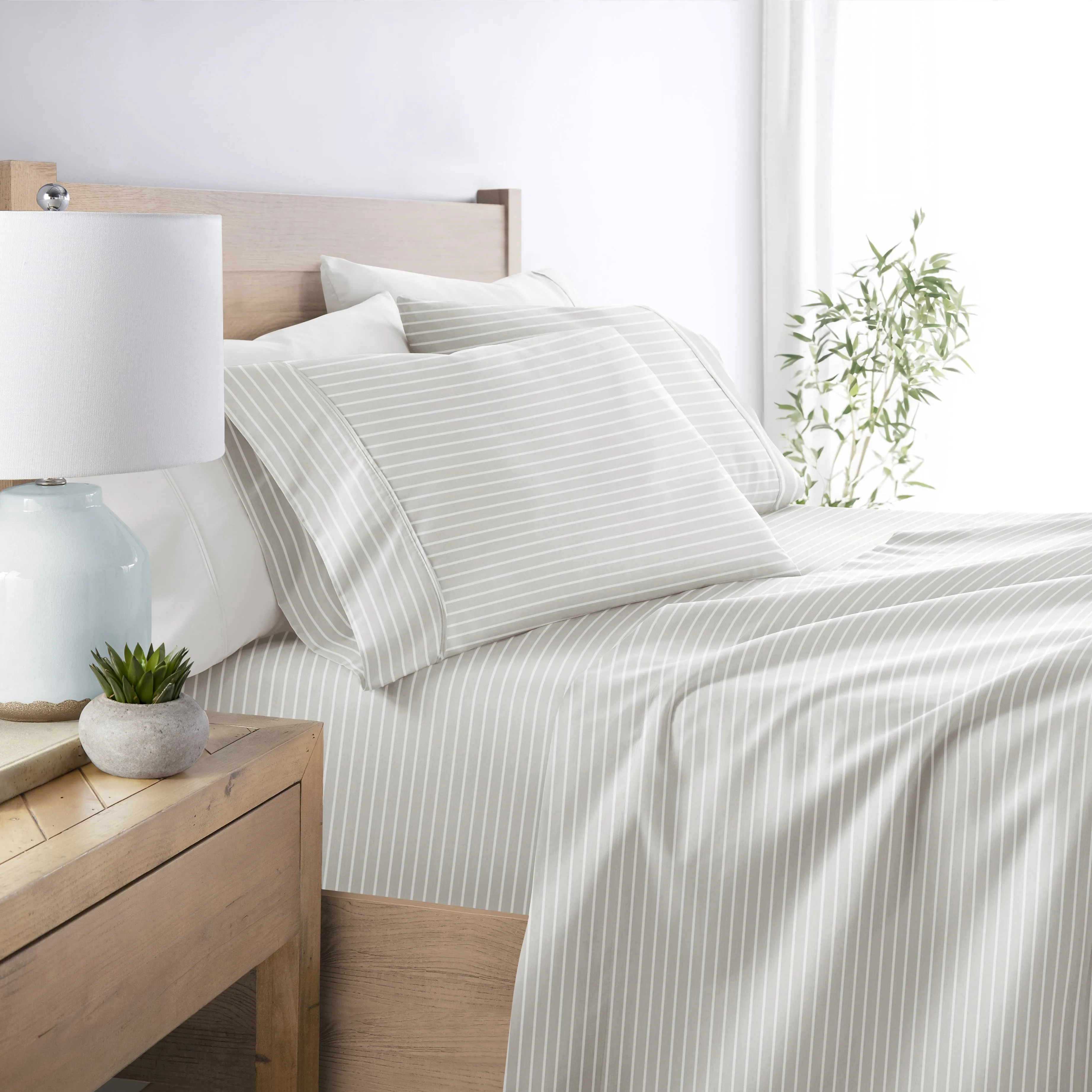 Sheet Sets in Soft Lines Patterns