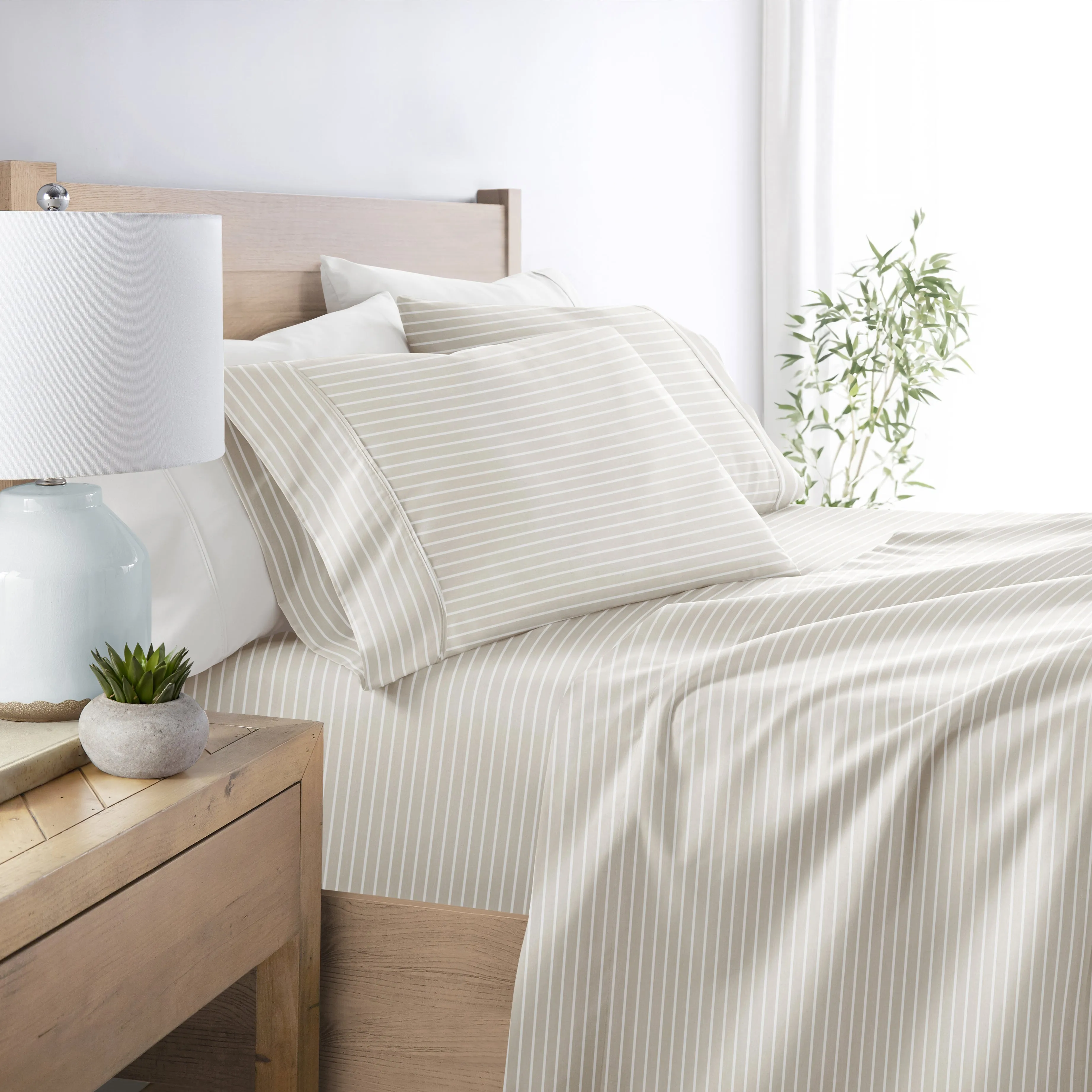 Sheet Sets in Soft Lines Patterns