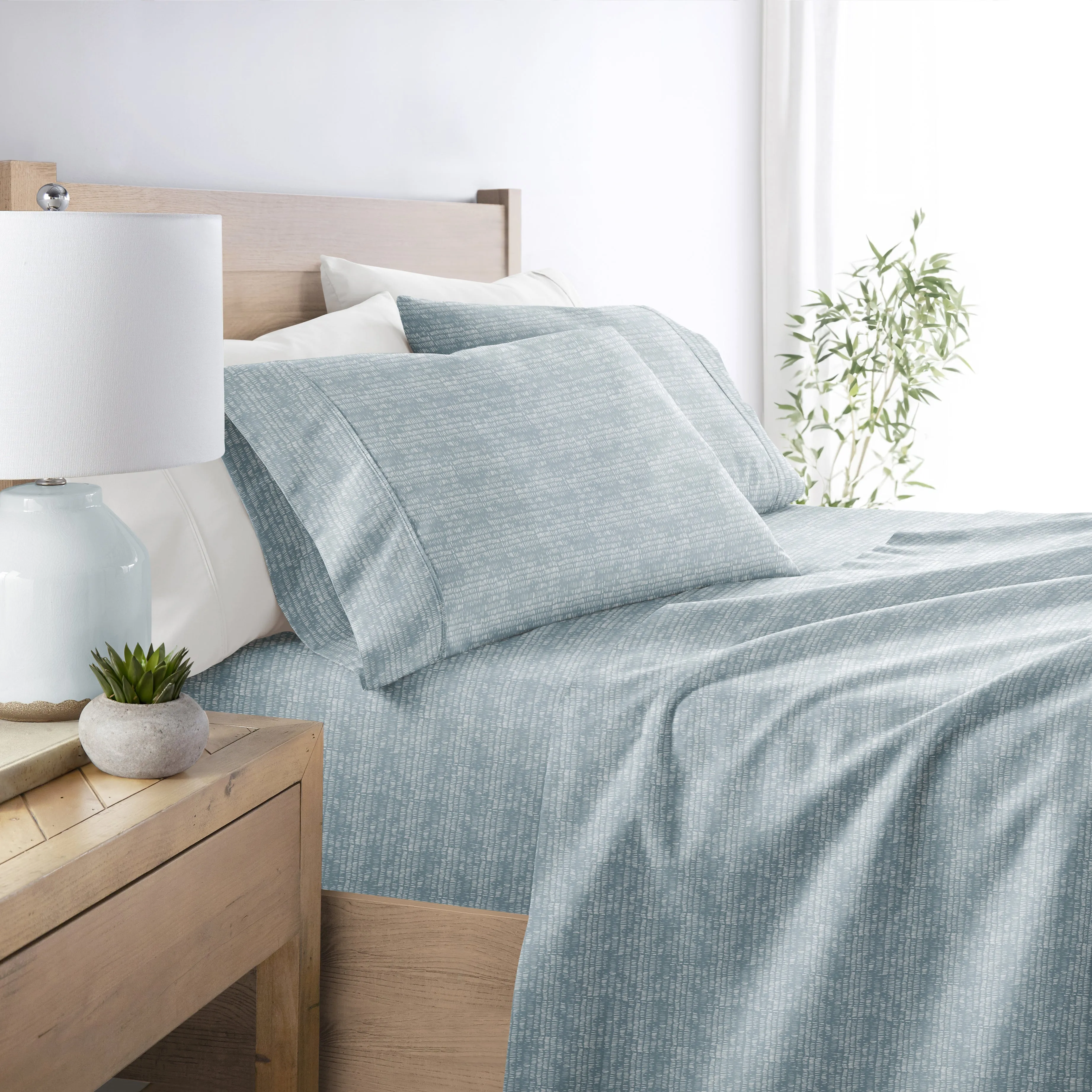 Sheet Sets in Soft Lines Patterns