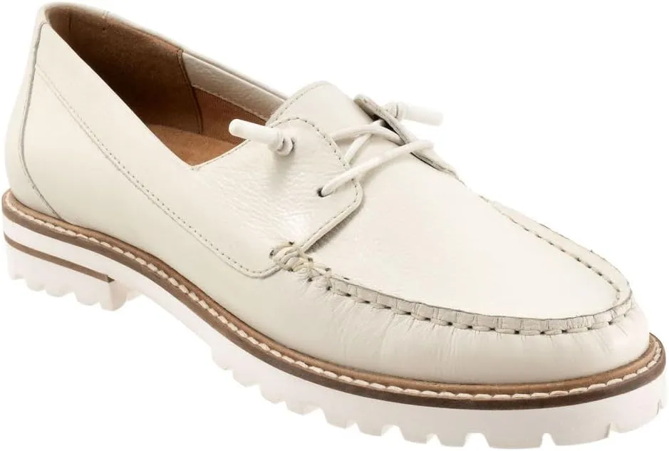 Trotters Women's Farah Loafer Flat