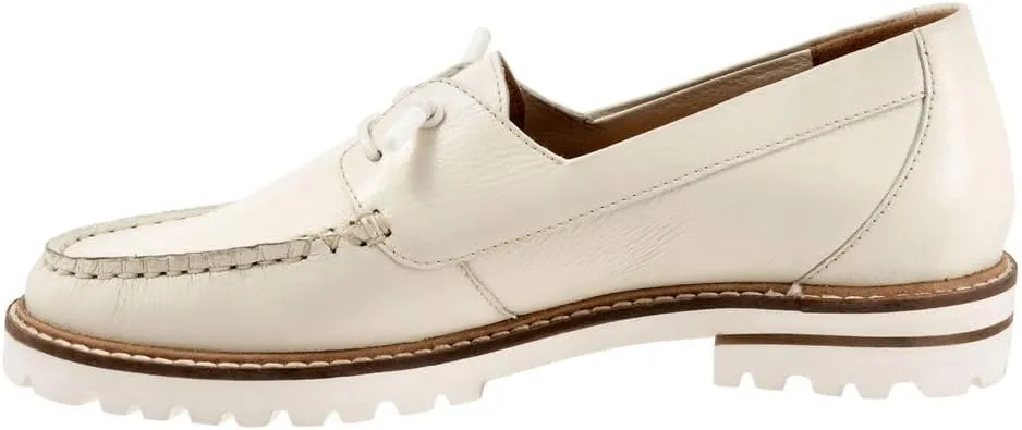 Trotters Women's Farah Loafer Flat