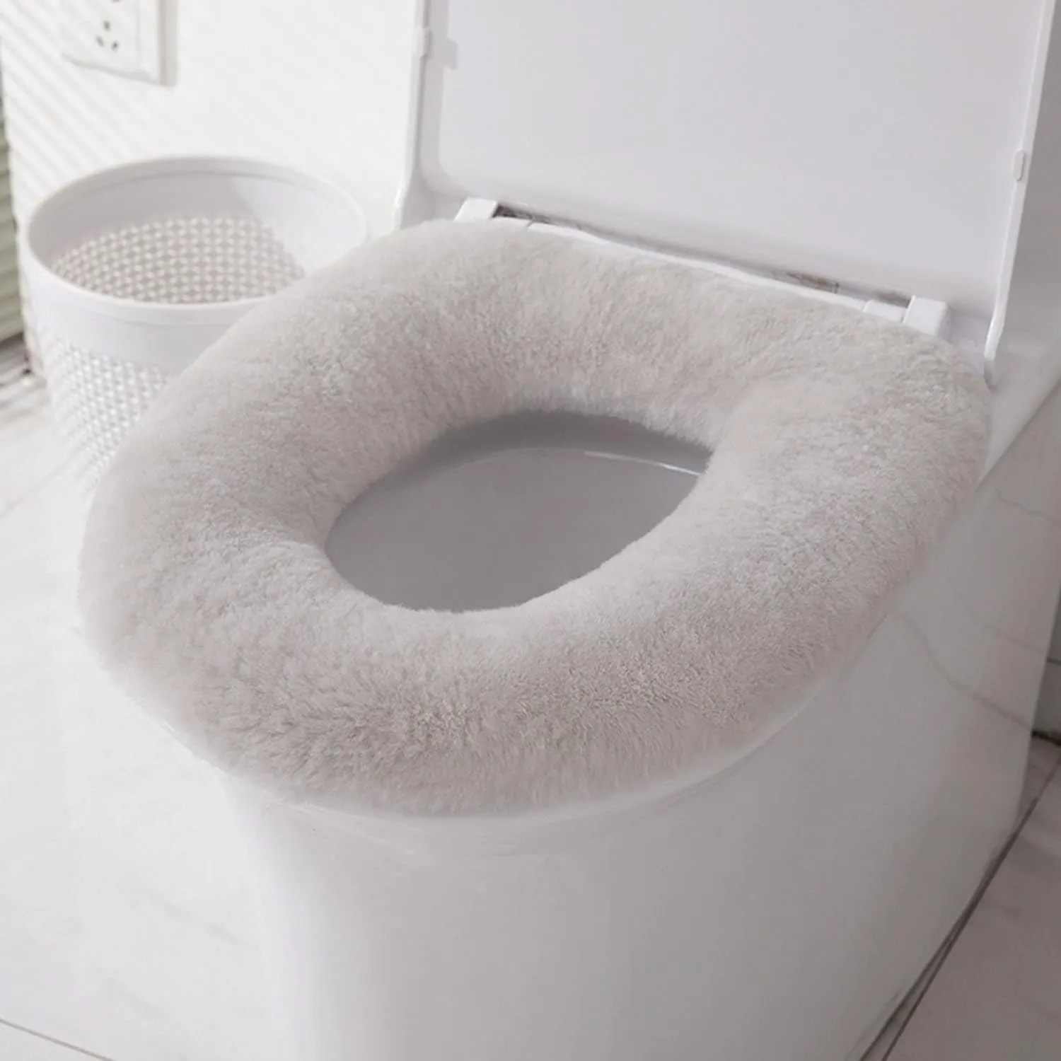 U&M Genuine Sheepskin Toilet Seat Cover Bathroom Soft Warm Washable Real Fur Wool Toilet Seat Pads Easy Installation& Care