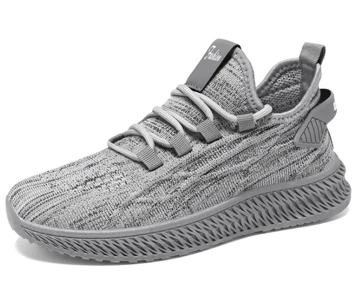 Ultra light tennis sneaker