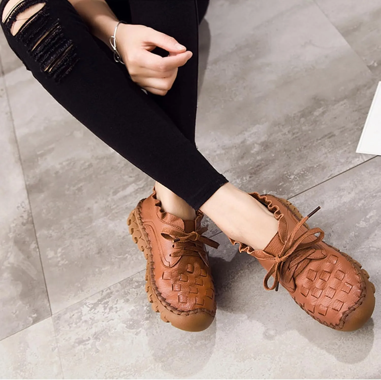 Women's Hand Stitching Lace-up Flat Loafers,Comfortable Classic Woven SOFE Leather Round Toe Non-Slip Breathable Mom Shoes Leisure Walk Soft Sole Driving Shoes
