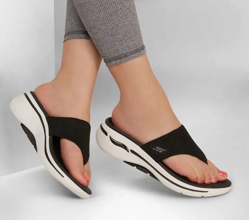 WOMEN'S SKECHERS GOWALK ARCH FIT - WEEKENDER