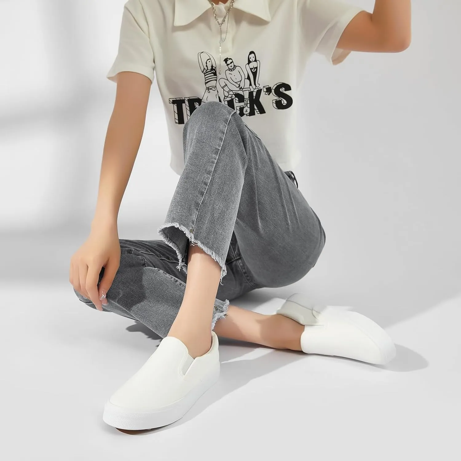 Women's Slip on Shoes Canvas Sneakers Loafers Non Slip Shoes Low Top Casual Shoes